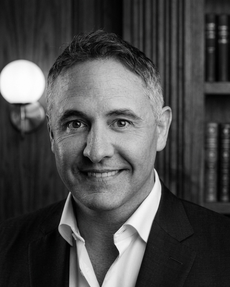 Mr Dominic Bray, FRCS (Edin) — Facial plastic surgery, London · UK.